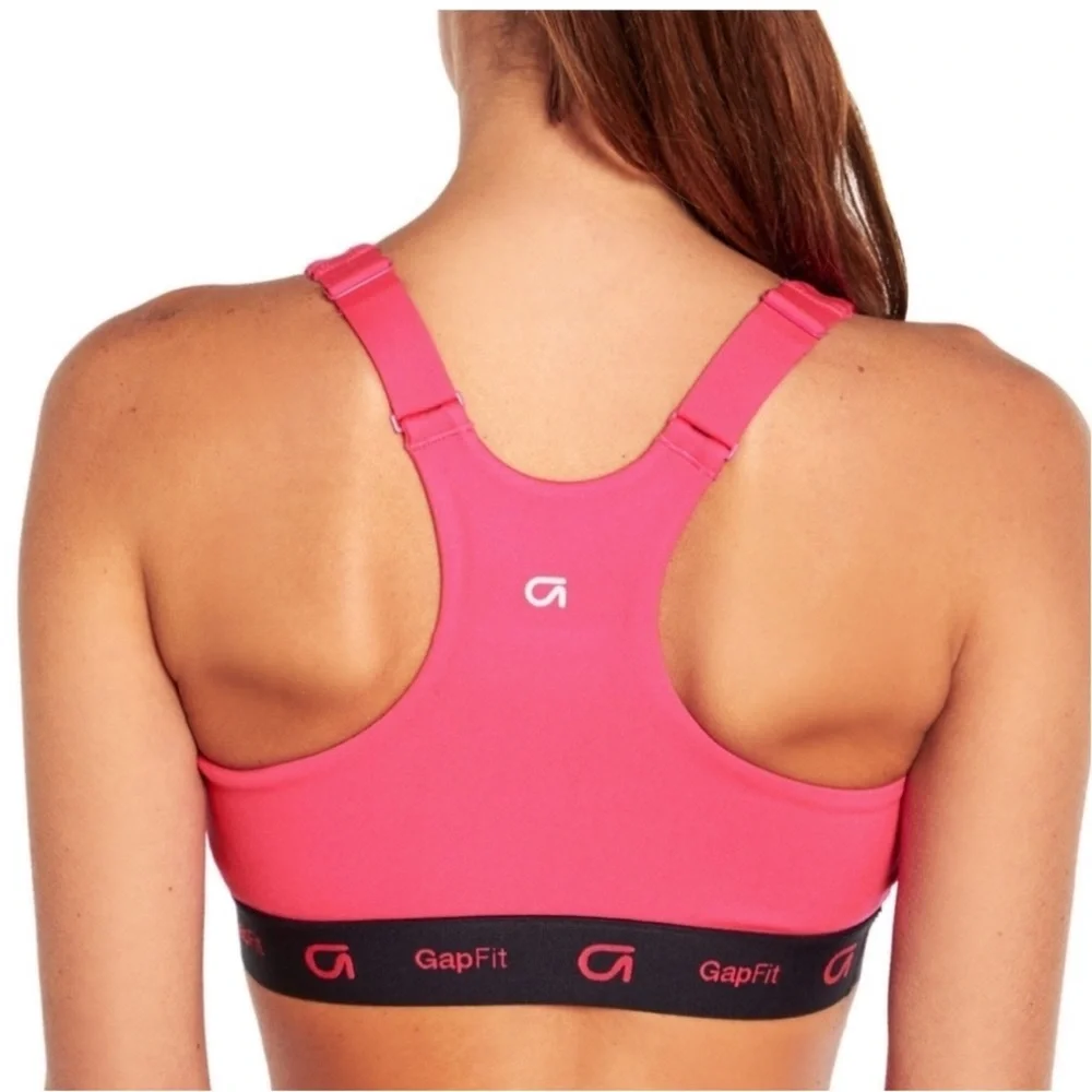 NWOT Gap Fit Sports Bra Medium